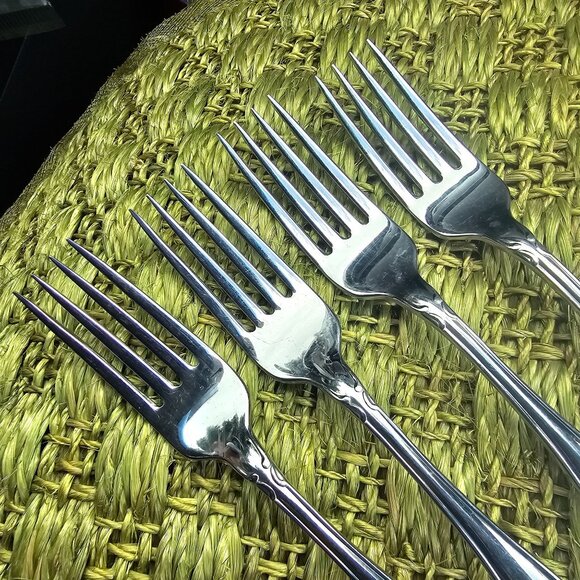 Oneida Strathmore Dinner Forks 7" stainless scrolls classic romantic timeless el - Picture 2 of 8